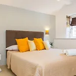 Rivoli 3*