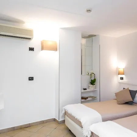 Hotell Rivoli 3*