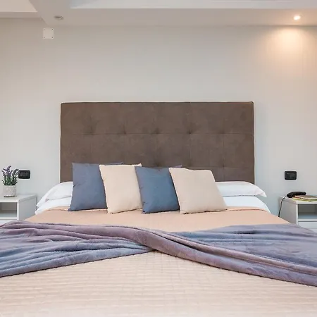 מלון Rivoli סורנטו