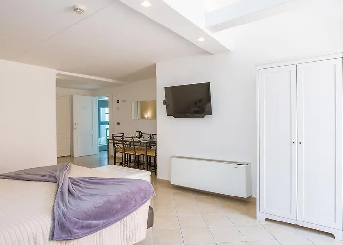 Rivoli Ξενοδοχείο 3*