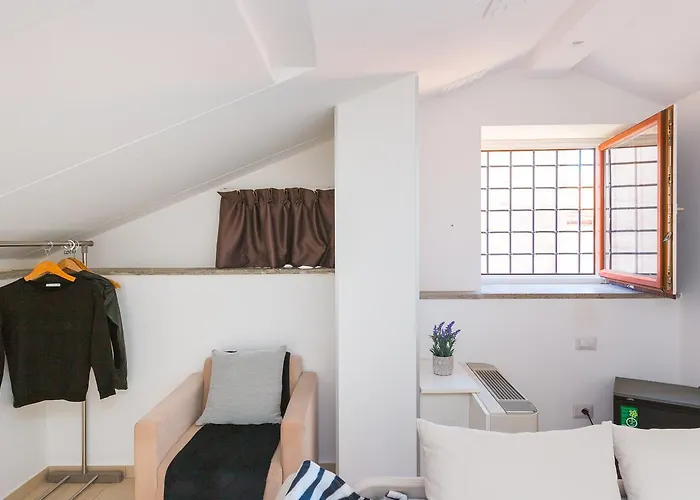 Ξενοδοχείο Rivoli 3*